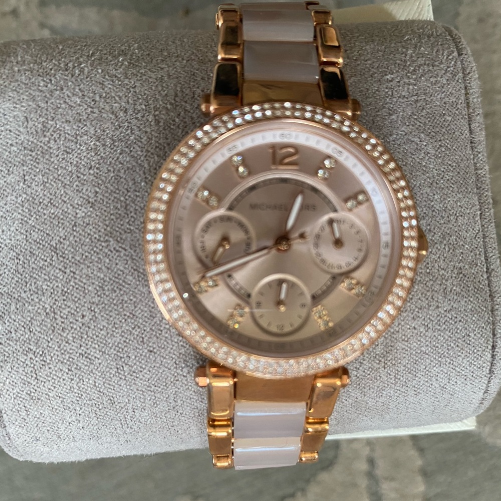 Michael Joe’s style number mk6110
